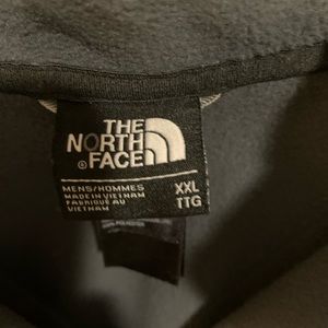 NEW - North Face pullover